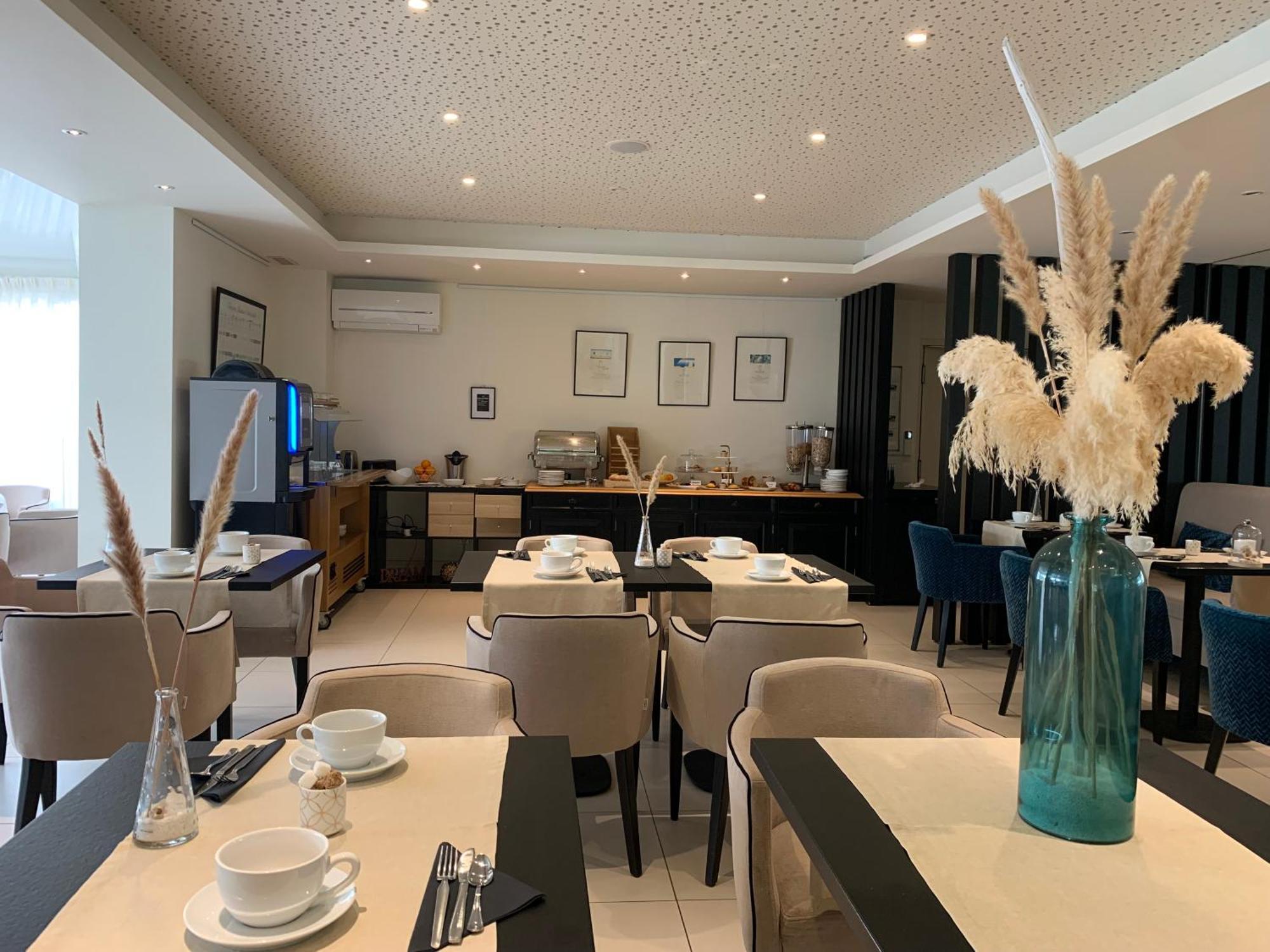 Les Criquets Hotel & Spa 布朗克福 外观 照片