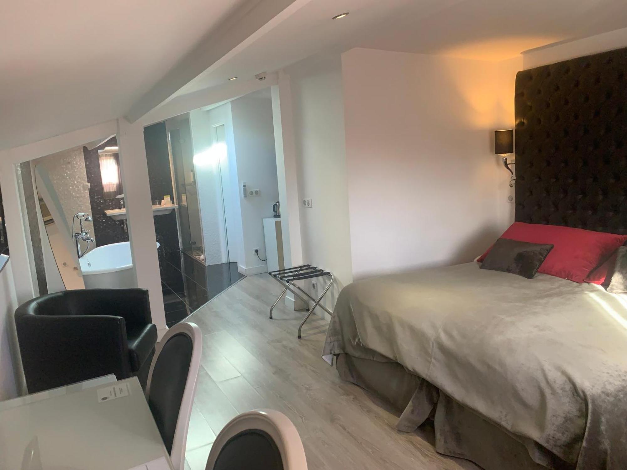 Les Criquets Hotel & Spa 布朗克福 外观 照片