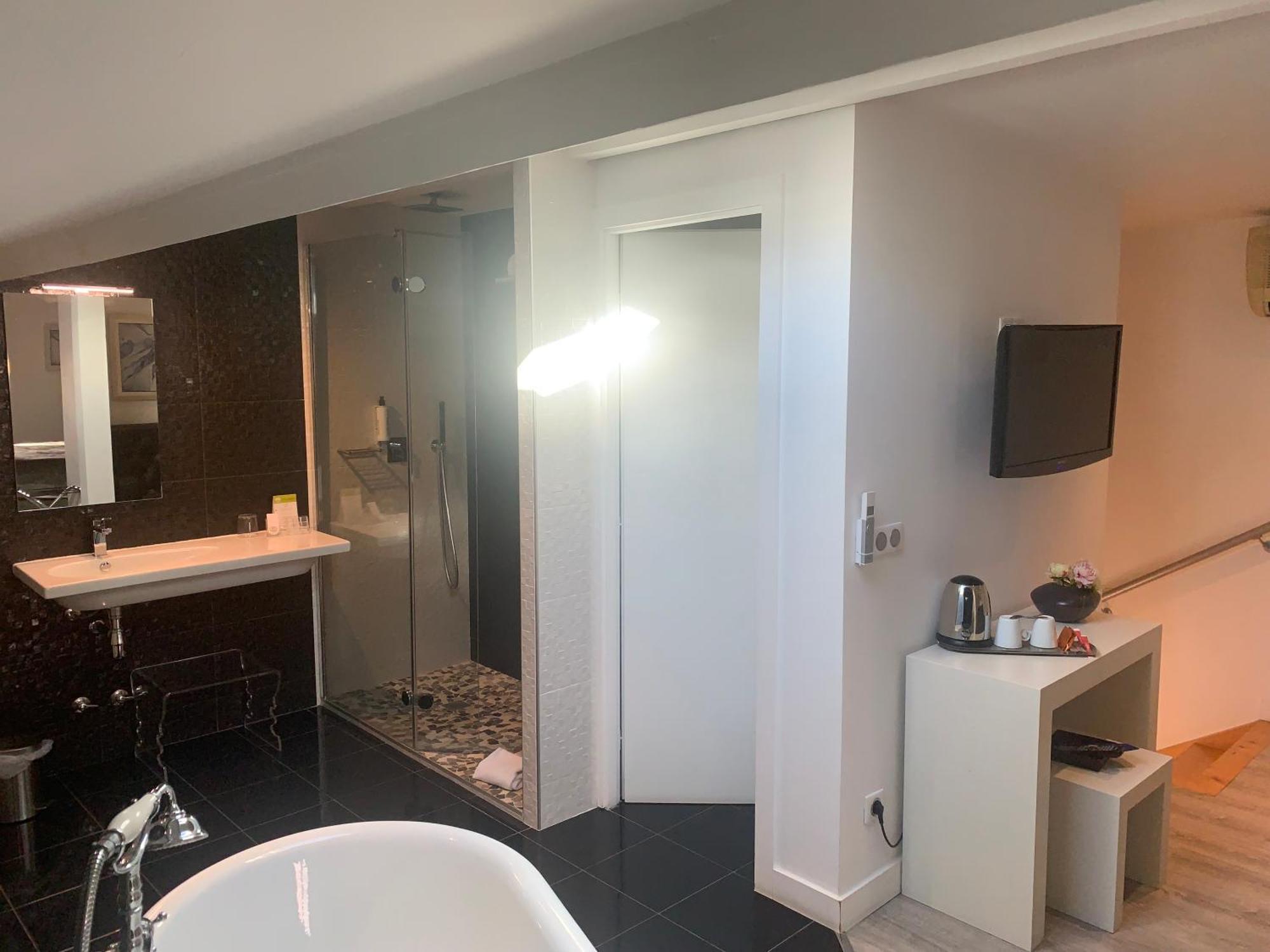 Les Criquets Hotel & Spa 布朗克福 外观 照片