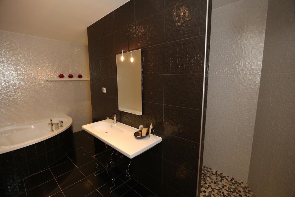 Les Criquets Hotel & Spa 布朗克福 外观 照片