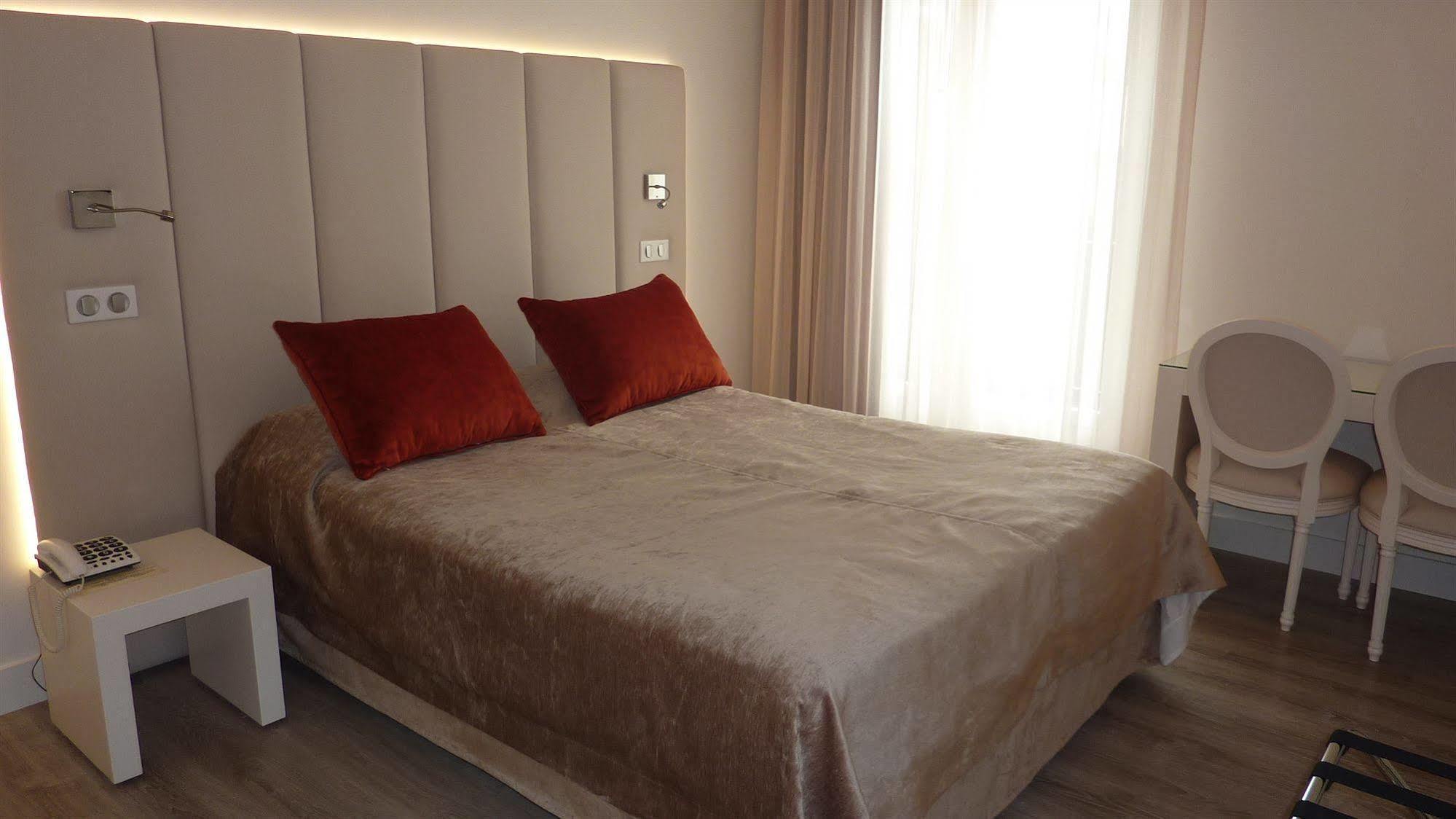 Les Criquets Hotel & Spa 布朗克福 外观 照片